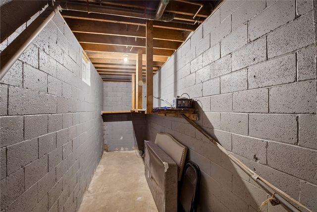 6361 Leechburg Rd, Penn Hills, PA 15147