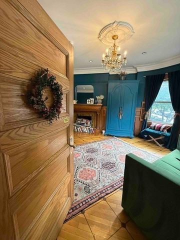 184 Commonwealth Ave 10, Boston, MA 02116