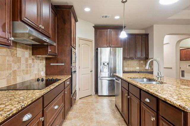 608 Algerita DR, Georgetown, TX 78628