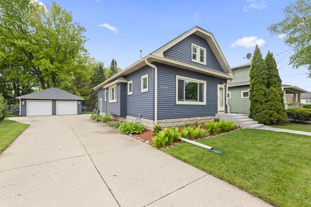 9009 Cold Spring ROAD, Greenfield, WI 53228