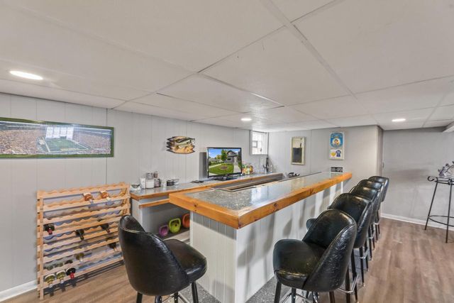 9009 Cold Spring ROAD, Greenfield, WI 53228
