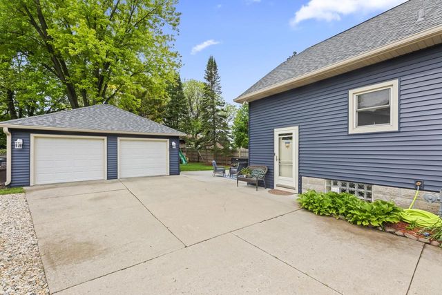 9009 Cold Spring ROAD, Greenfield, WI 53228