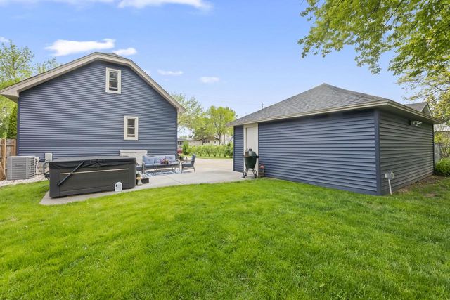 9009 Cold Spring ROAD, Greenfield, WI 53228