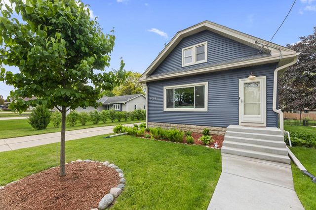 9009 Cold Spring ROAD, Greenfield, WI 53228