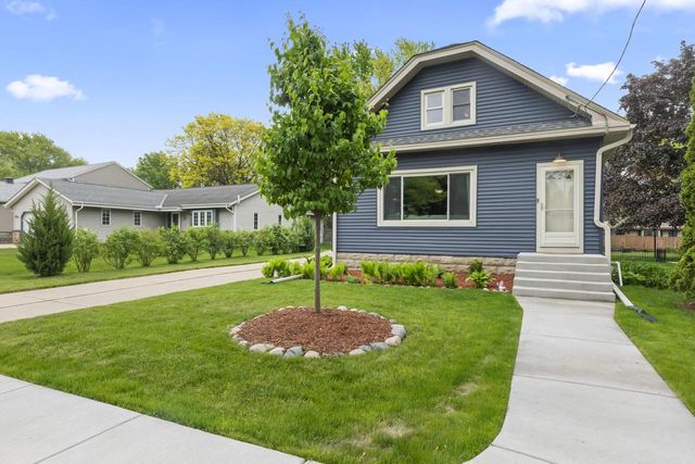 9009 Cold Spring ROAD, Greenfield, WI 53228