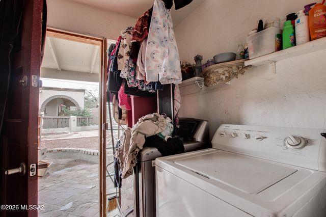 419 W Palmdale Street, Tucson, AZ 85714