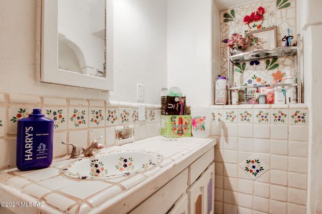 419 W Palmdale Street, Tucson, AZ 85714