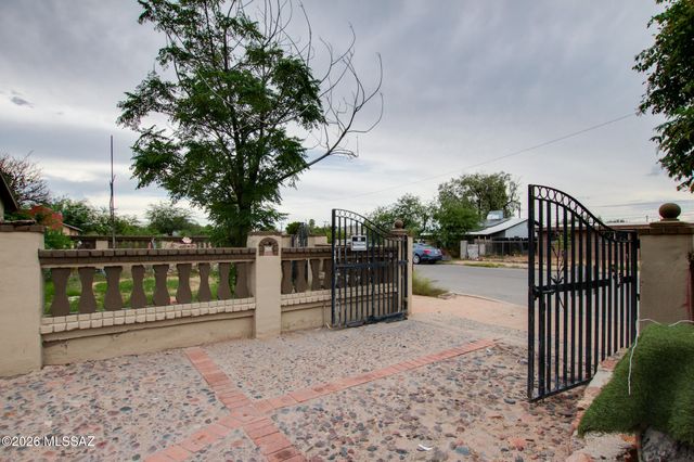 419 W Palmdale Street, Tucson, AZ 85714