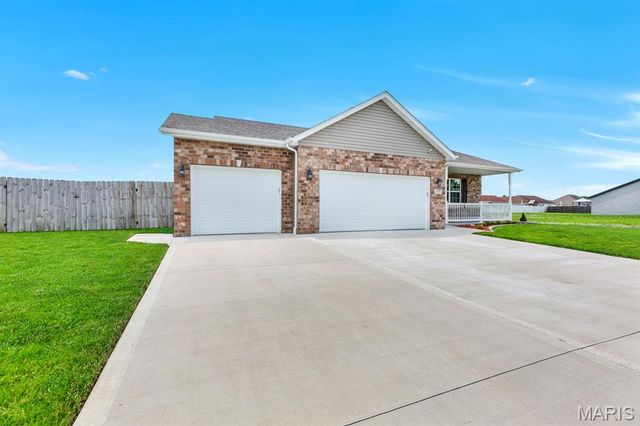 3548 Cardinal Crossing Boulevard, Granite City, IL 62040