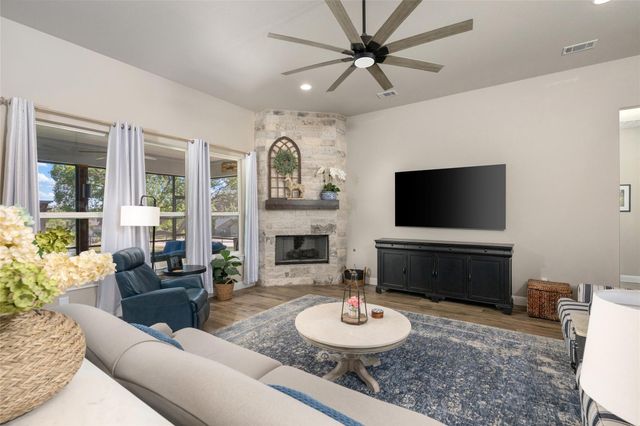 105 Stag Leap CT, Liberty Hill, TX 78642