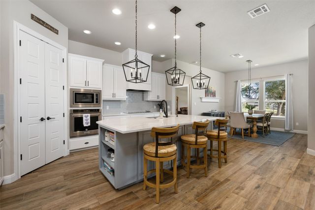105 Stag Leap CT, Liberty Hill, TX 78642