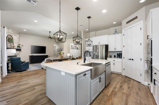 105 Stag Leap CT, Liberty Hill, TX 78642