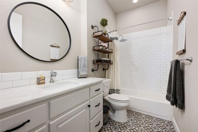 105 Stag Leap CT, Liberty Hill, TX 78642
