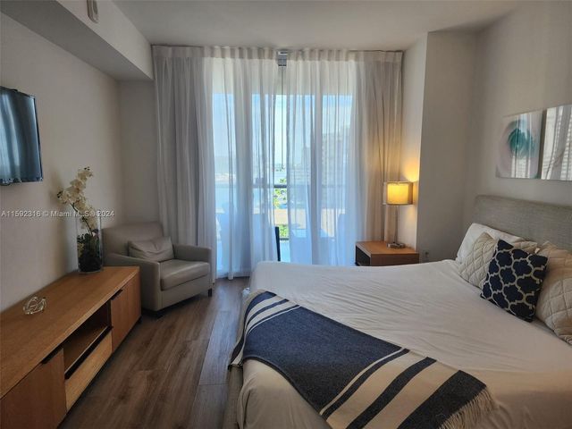 2602 E Hallandale Beach Blvd R805, Hallandale Beach, FL 33009