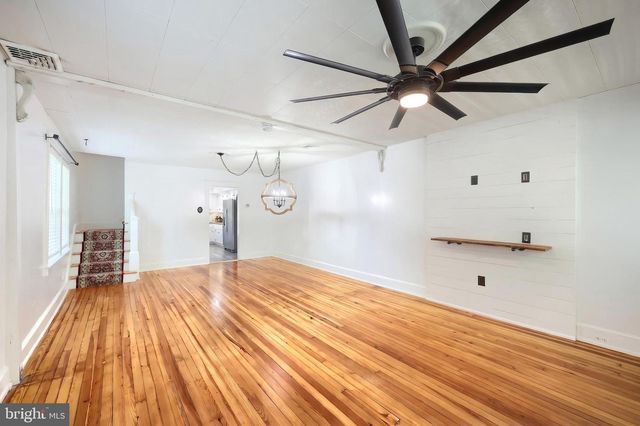 1057 LOCUST ST, Columbia, PA 17512