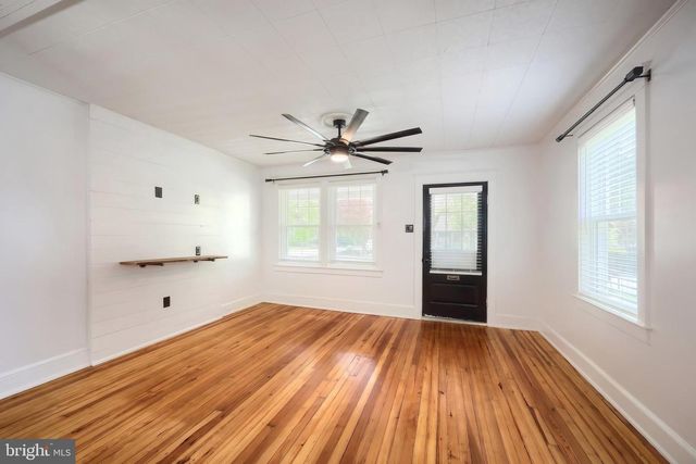 1057 LOCUST ST, Columbia, PA 17512