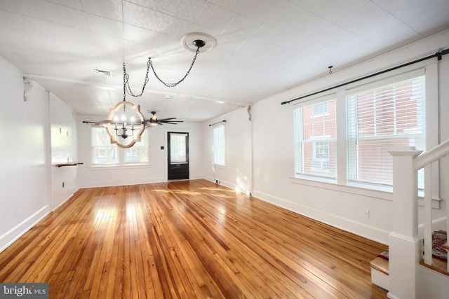 1057 LOCUST ST, Columbia, PA 17512