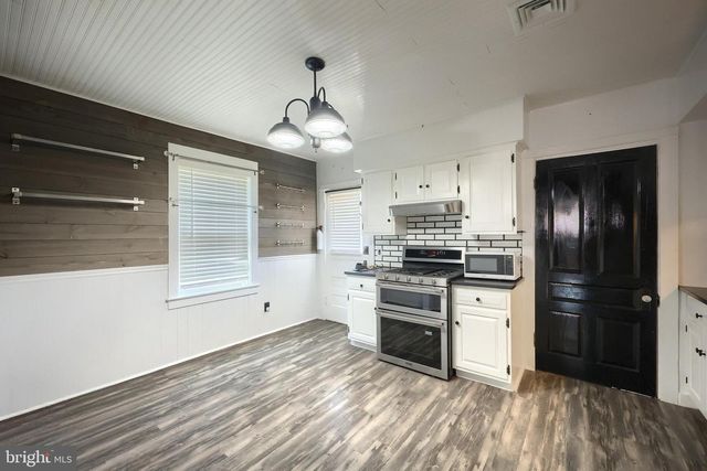 1057 LOCUST ST, Columbia, PA 17512