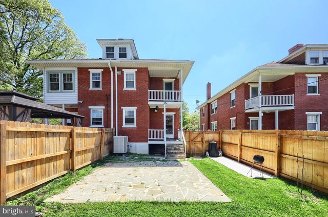 1057 LOCUST ST, Columbia, PA 17512
