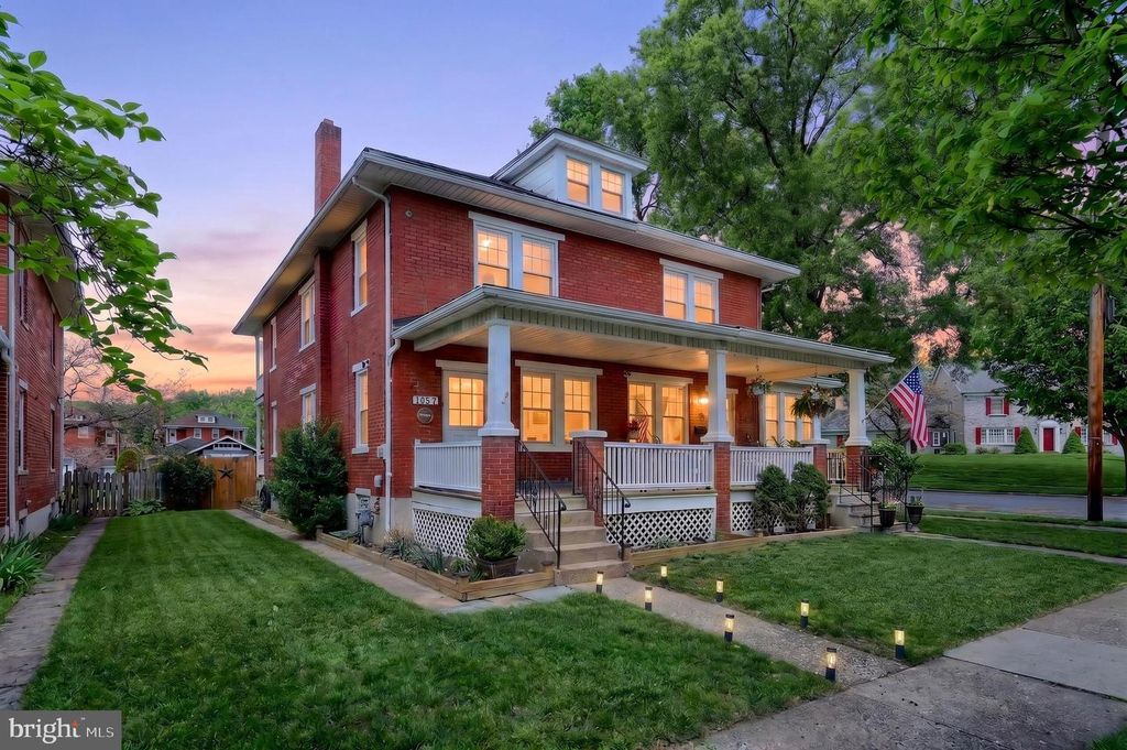 1057 LOCUST ST, Columbia, PA 17512