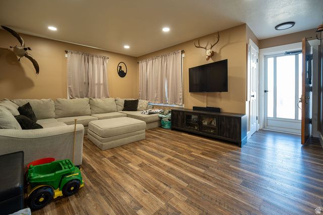 5468 S 2375 W, Roy, UT 84067