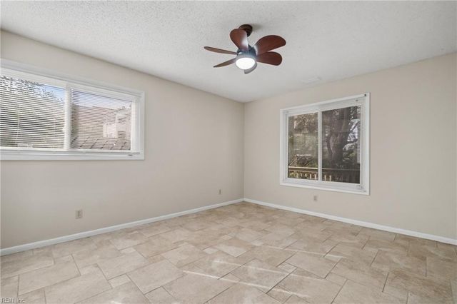 2316 Starfish Rd Apt 102, Virginia Beach, VA 23451