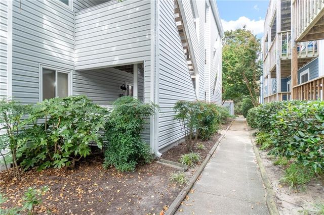 2316 Starfish Rd Apt 102, Virginia Beach, VA 23451