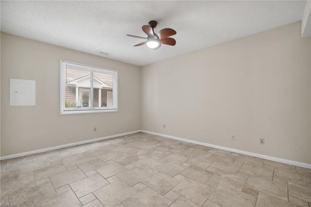 2316 Starfish Rd Apt 102, Virginia Beach, VA 23451