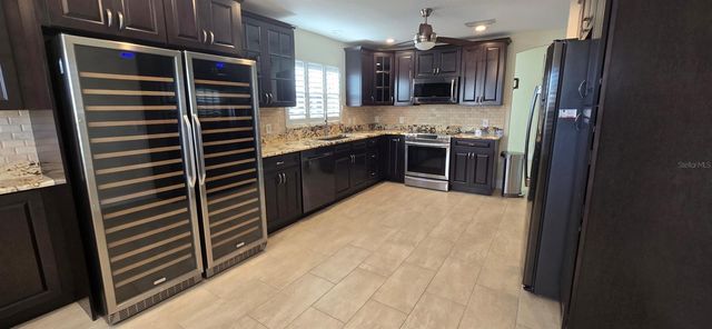 2125 BARBOSA COURT, The Villages, FL 32159