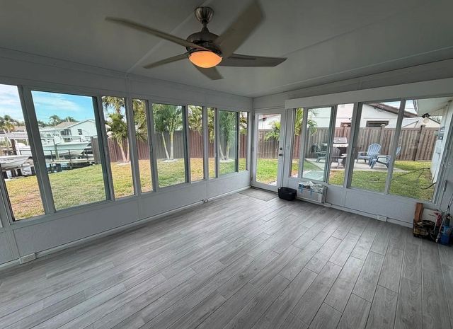 1359 40TH AVENUE NE, St Petersburg, FL 33703