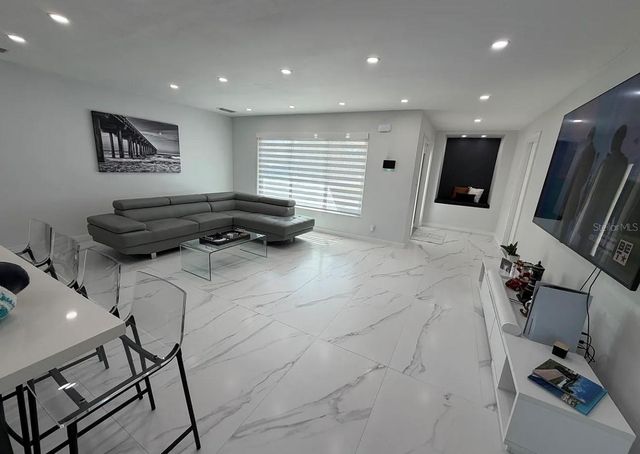 1359 40TH AVENUE NE, St Petersburg, FL 33703