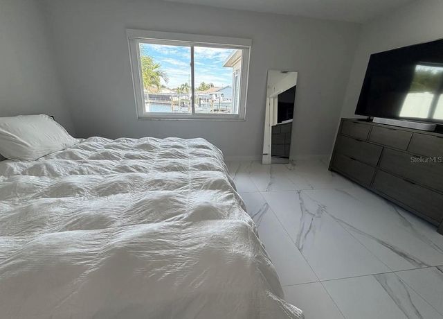 1359 40TH AVENUE NE, St Petersburg, FL 33703