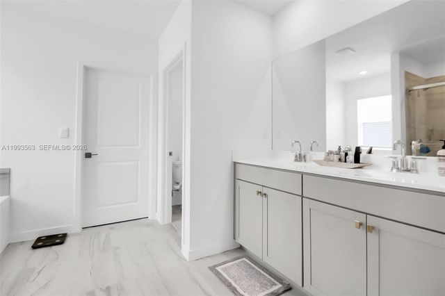 1521 SE 7th Ct, Homestead, FL 33033