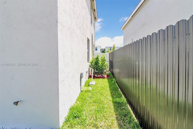 1521 SE 7th Ct, Homestead, FL 33033