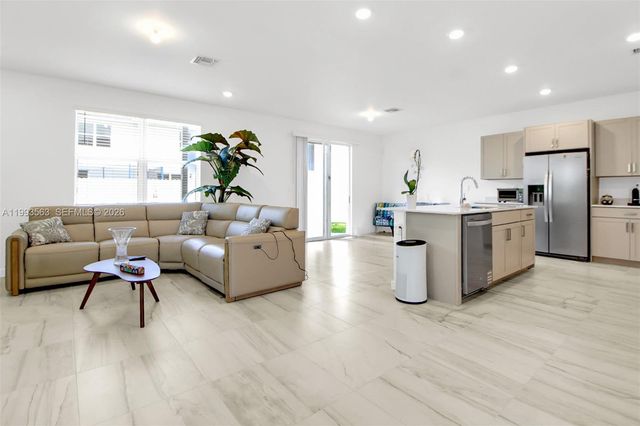 1521 SE 7th Ct, Homestead, FL 33033