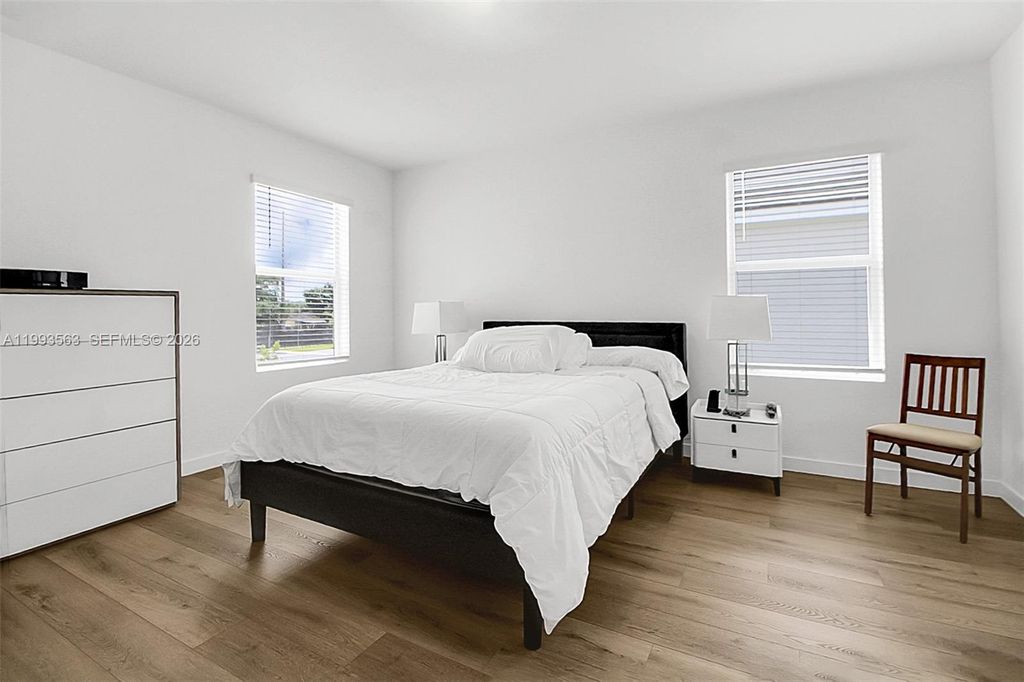 Image 12 of property listing at 1521 SE 7th Ct, Homestead, FL 33033