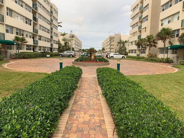 1237 N Hillsboro Mile 601, Hillsboro Beach, FL 33062