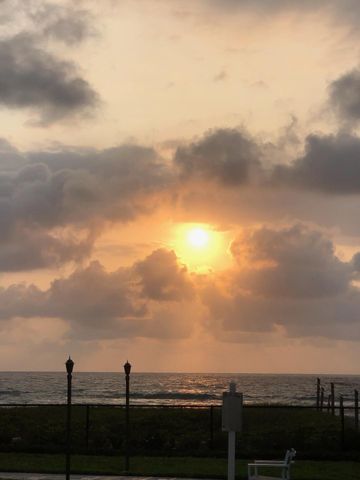 1237 N Hillsboro Mile 601, Hillsboro Beach, FL 33062