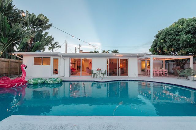 3057 NE 16th Avenue, Oakland Park, FL 33334