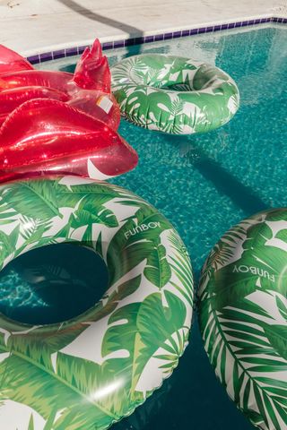 3057 NE 16th Avenue, Oakland Park, FL 33334