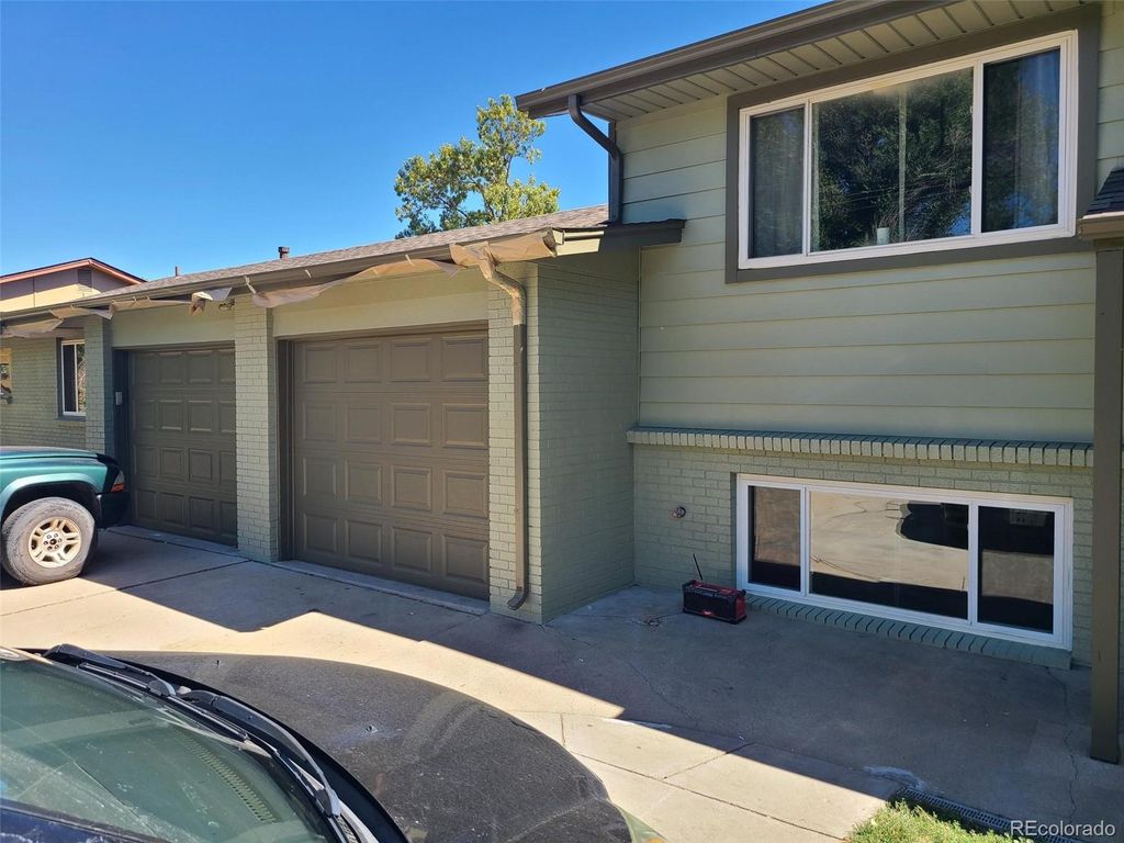 2330 N Youngfield Street, Lakewood, CO 80215