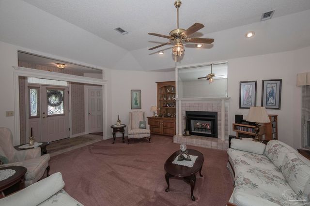 1505 Kings Rd, Cantonment, FL 32533