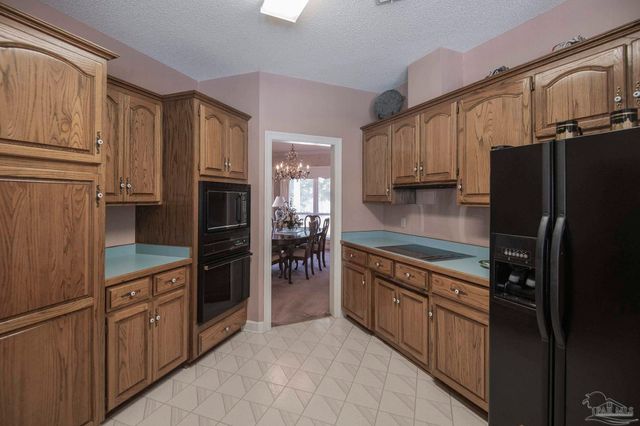 1505 Kings Rd, Cantonment, FL 32533