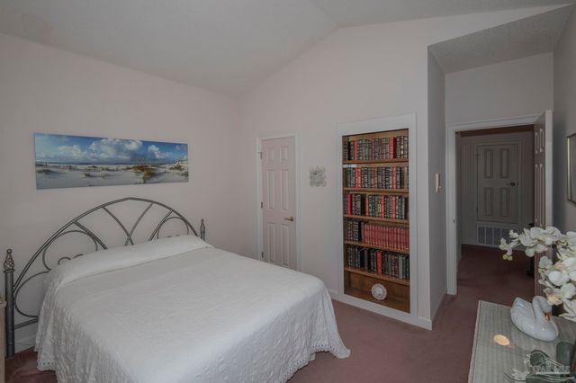 1505 Kings Rd, Cantonment, FL 32533