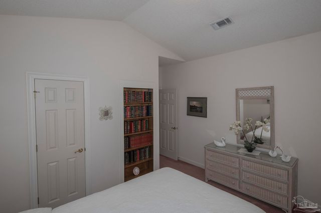 1505 Kings Rd, Cantonment, FL 32533