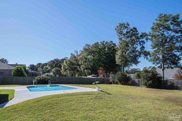 1505 Kings Rd, Cantonment, FL 32533