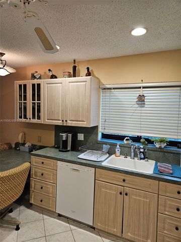 10301 Greenbriar Ct, Boca Raton, FL 33498