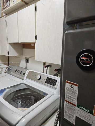 10301 Greenbriar Ct, Boca Raton, FL 33498