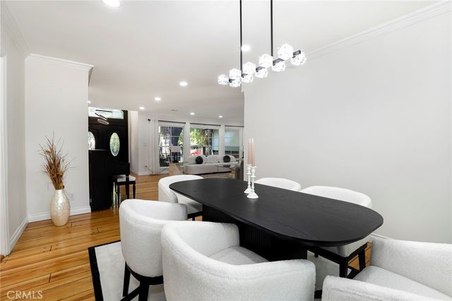 4428 Saugus Avenue, Sherman Oaks, CA 91403