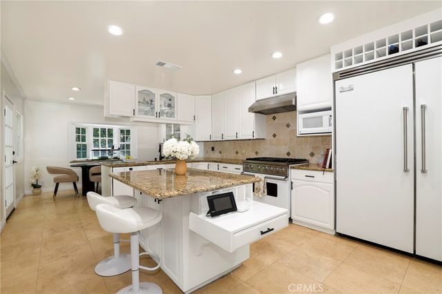 4428 Saugus Avenue, Sherman Oaks, CA 91403